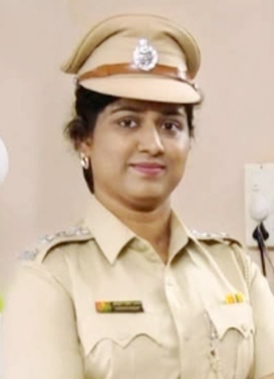 “बर्थ-डे”च्या पूर्वसंध्येला ‘एसीएफ’ अश्विनी आपेट यांना हातकडीचं गिफ्ट!