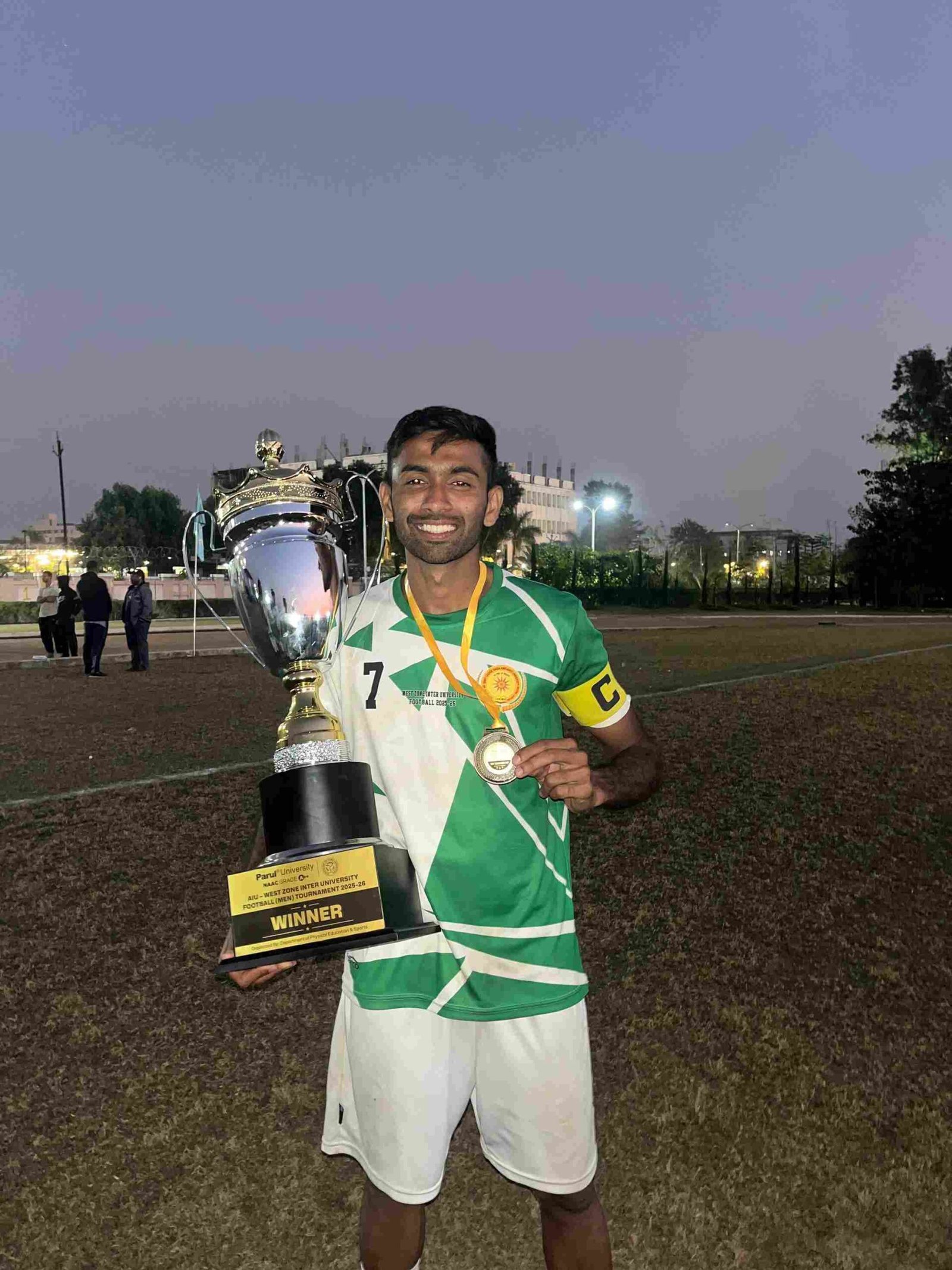 शेख मुस्तफाच्या नेतृत्वात अमरावती विद्यापीठ संघ ‘वेस्ट झोन’मध्ये नंबर वन!