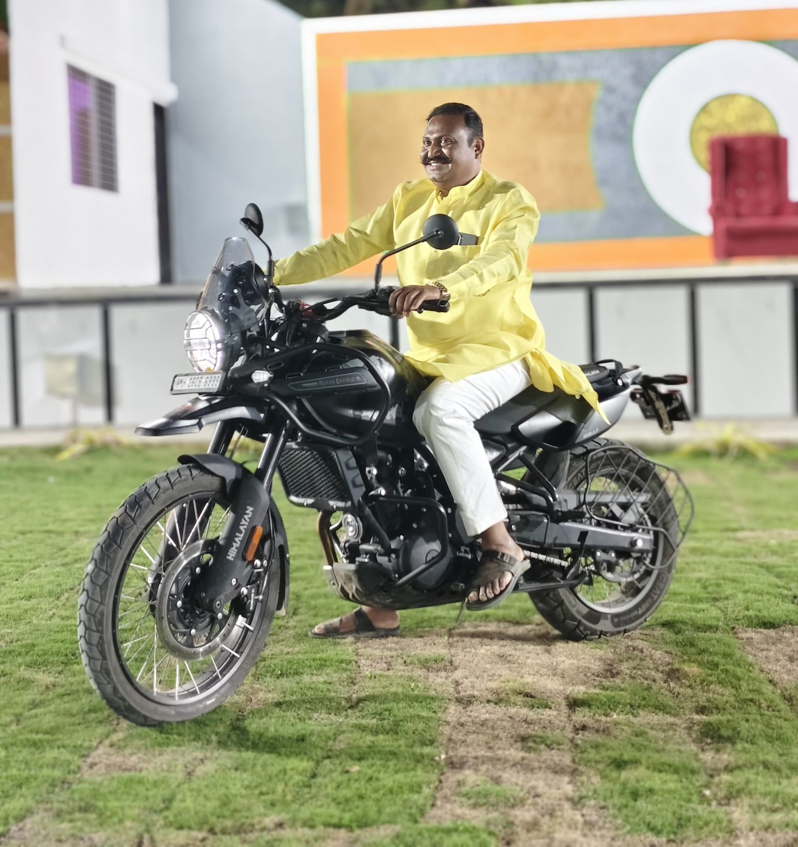 बुलढाण्याच्या म्हस्के कुटुंबात “हिमालयान”चा डॅश! 