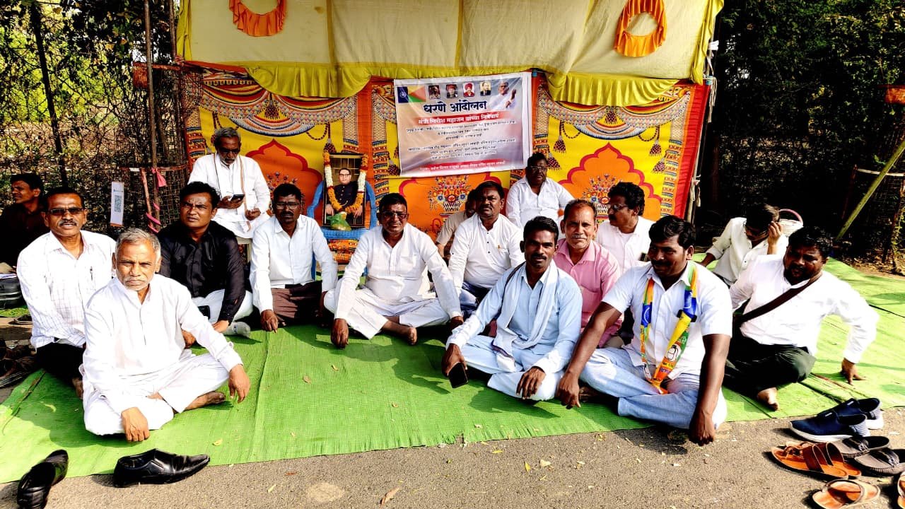 शेगाव: मंत्री गिरीश महाजन यांच्या विरुद्ध “वंचित” आक्रमक