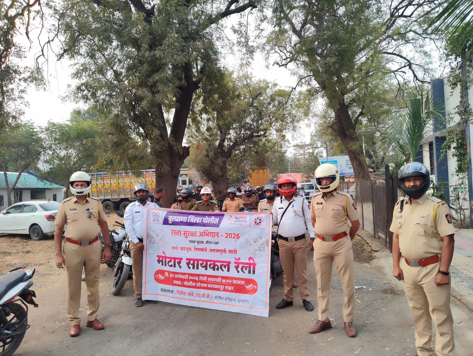 रस्ता सुरक्षा सप्ताह–२०२६ : मलकापूरात वाहतूक पोलिसांची मोटारसायकल रॅली