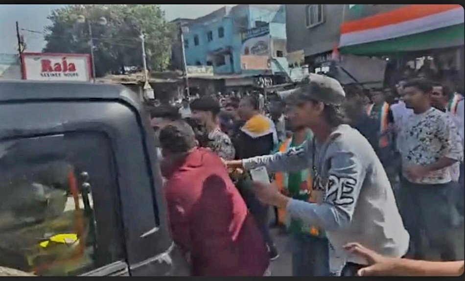 ‘एमआयएम’च्या इम्तियाज जलील यांच्यावर हल्ला!