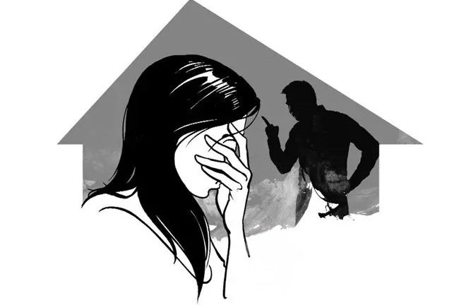 बुलढाण्यात खळबळ: शिक्षक पतीचे ‘त्या’ महिलेशी अनैतिक संबंध