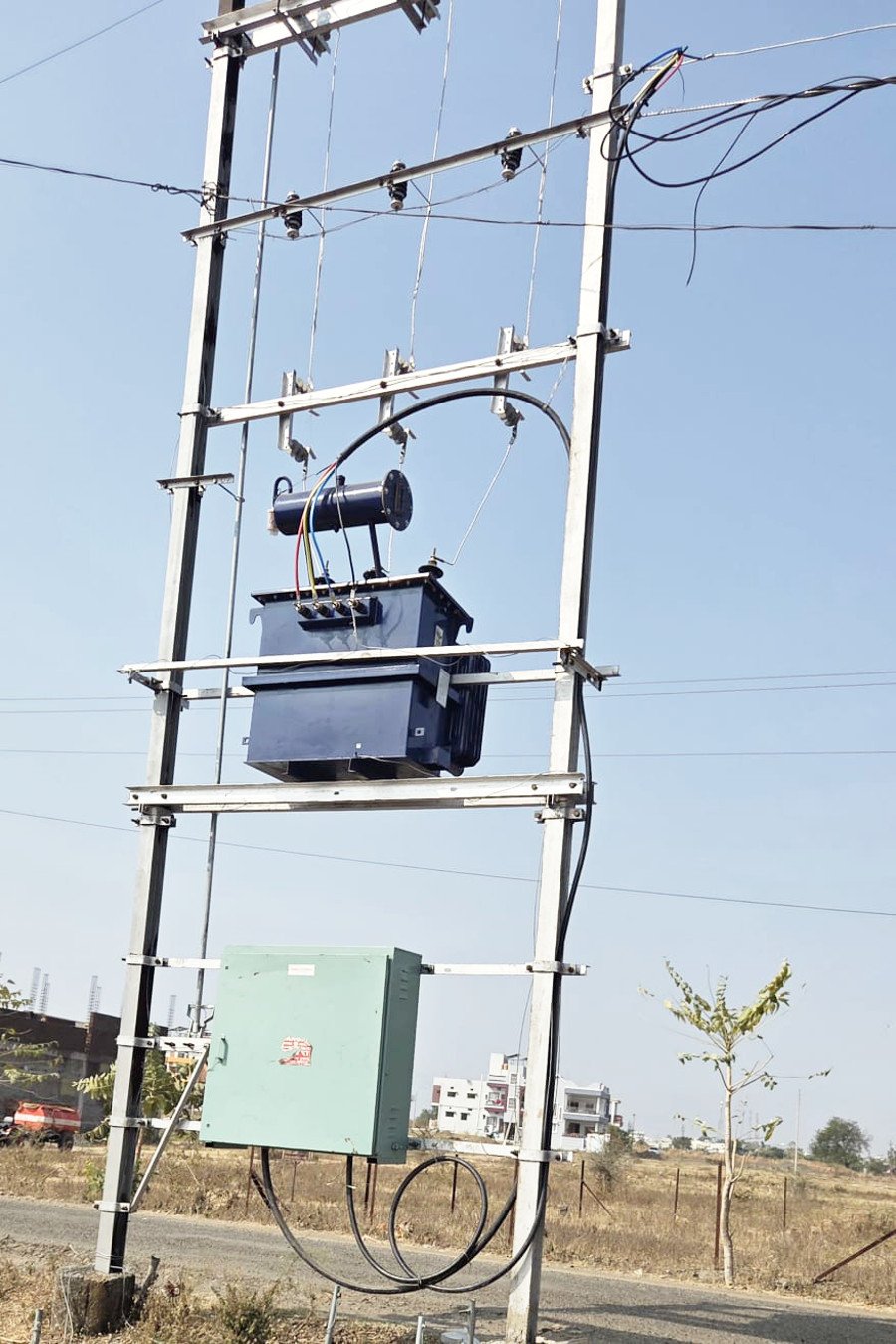 राजमाता जिजाऊंच्या राजवाड्यासमोरील डीपी हटवावी