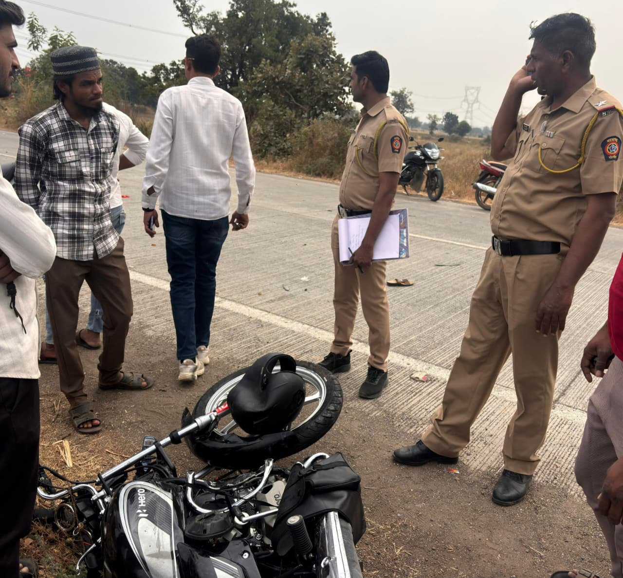 भीषण अपघात: चिखली-मेहकर रस्त्यावर अंत्यविधीला जाणाऱ्या तरुणावर काळाचा घाला
