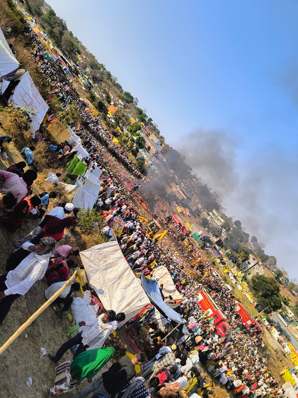 सैलानी यात्रेत धगधगली ‘नारळाची होळी’