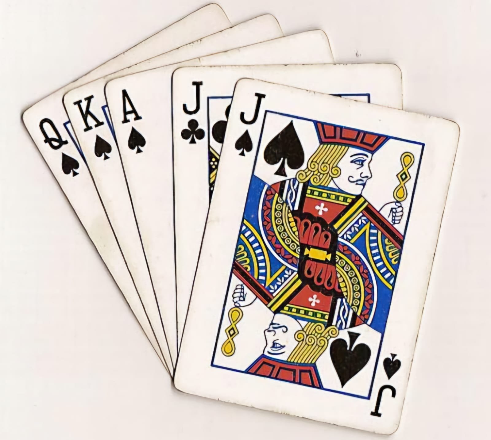 एक्का बादशाहा जुगारावर पोलिसांची धाड